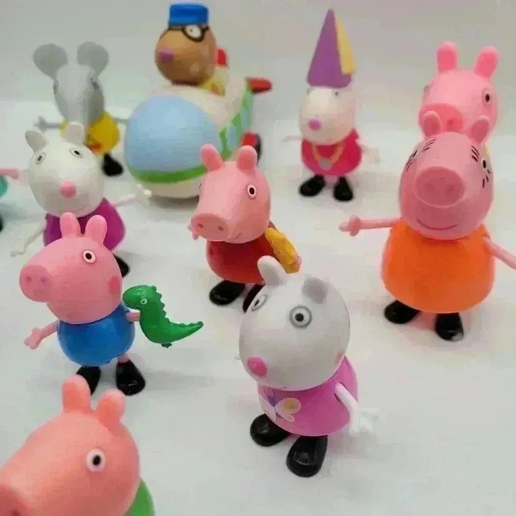 Lot of 13 Peppa Pig Family and Friends Race Car, Suzy, etc. - Picture 10 of 13
